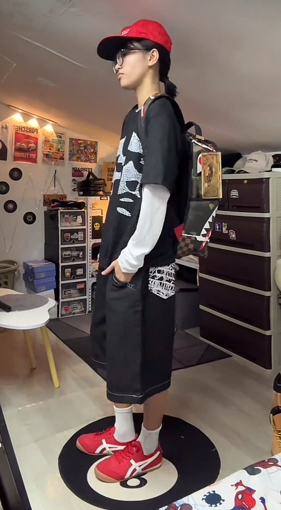 Gen Z with highest adoption rates of t shirt over long sleeve styling